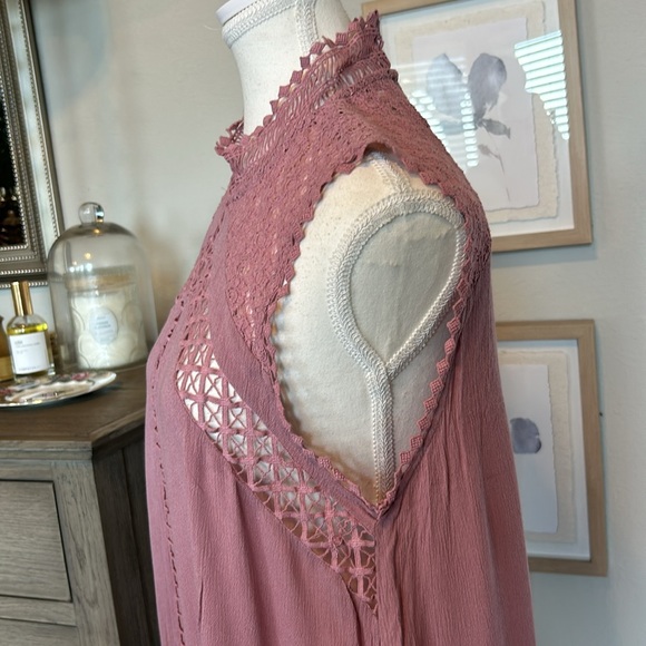 Umgee: Fit & Flare Mauve Sheer Embroidery Sleeveless Dress, Size Medium - Picture 8 of 15